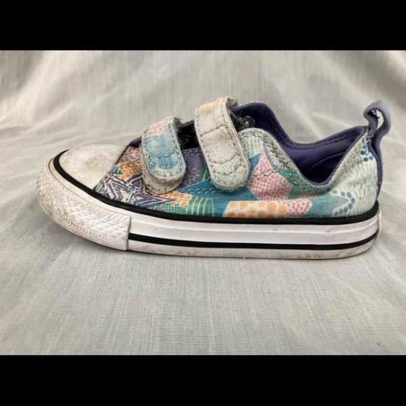 Toddler size 7 Converse Kids' Multicolor All Star Shoes - Picture 2 of 10
